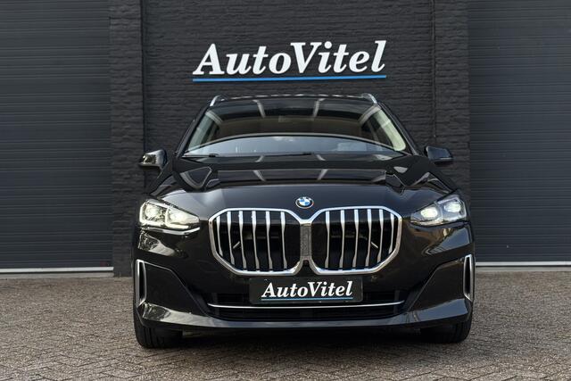 BMW 2-SERIE Active Tourer 218i | Harman Kardon | Head-up | Camera | Trekhaak | Comfort Access