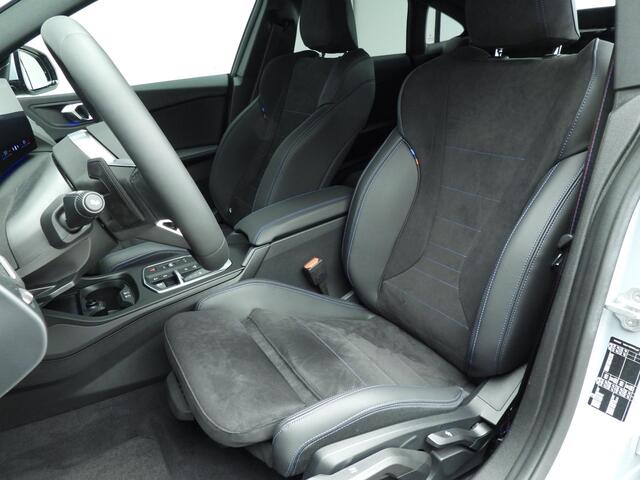 BMW 2-SERIE Gran Coupé 220 M-Sportpakket / Harman-Kardon / Getint glas / Driving assistant plus / Alu wielen 19 inch