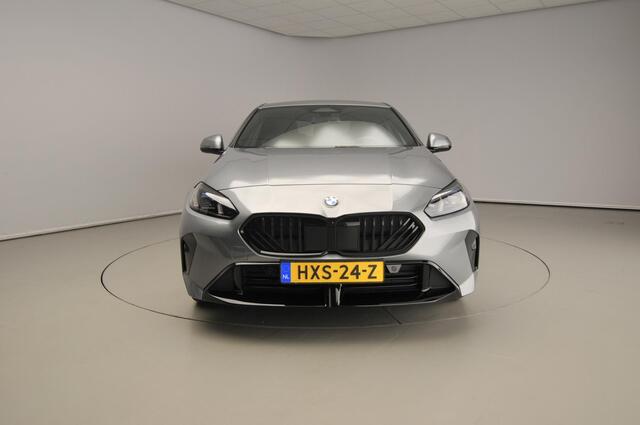 BMW 2-SERIE Gran Coupé 220 M-Sportpakket / Driving assistant / Getint glas / Key-less / Park assist / Alu wielen 19 inch