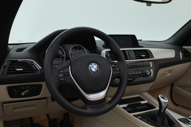 BMW 2-SERIE Cabrio 220d | Leder | Stoelverw. | Navi | LED | PDC | Cruise