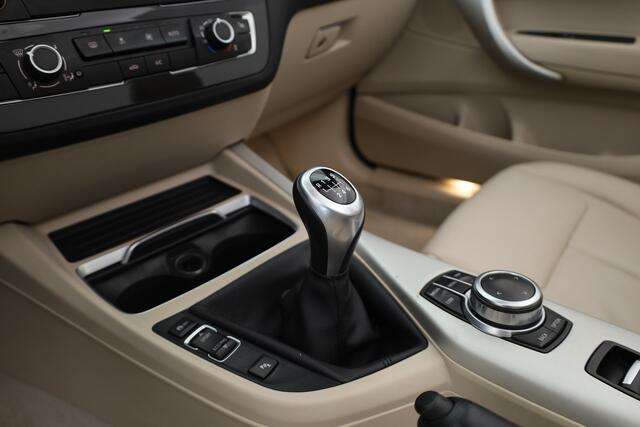 BMW 2-SERIE Cabrio 220d | Leder | Stoelverw. | Navi | LED | PDC | Cruise