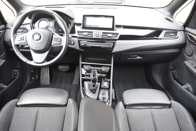 BMW 2-SERIE Active Tourer 218i Executive Edition * Head-up * Sportline uitvoering * LED * Facelift *
