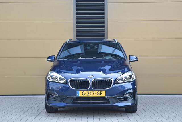 BMW 2-SERIE Active Tourer 218i Executive Edition * Head-up * Sportline uitvoering * LED * Facelift *