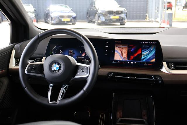 BMW 2-SERIE Active Tourer 218i M-Sportpakket | Premium Pack | Elektrische Trekhaak