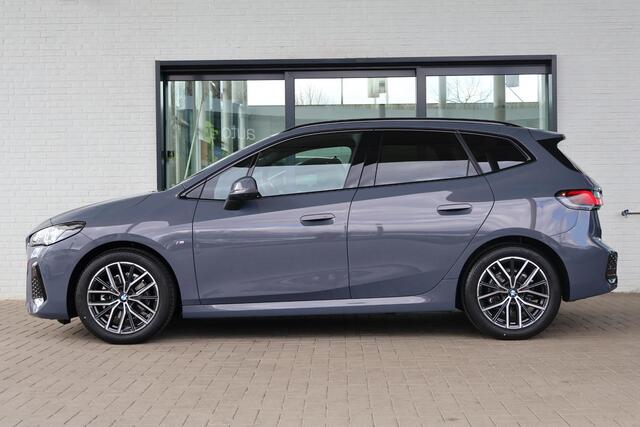 BMW 2-SERIE Active Tourer 218i | M Sport Package | Equipment Package Pro | Comfort Pack | Travel Package