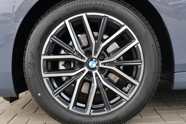BMW 2-SERIE Active Tourer 218i | M Sport Package | Equipment Package Pro | Comfort Pack | Travel Package