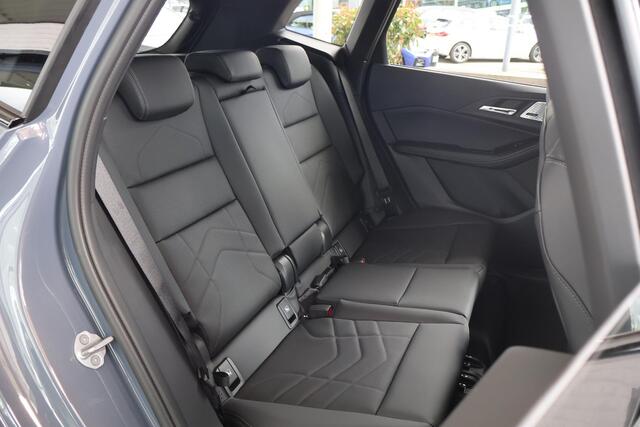 BMW 2-SERIE Active Tourer 218i | M Sport Package | Equipment Package Pro | Comfort Pack | Travel Package