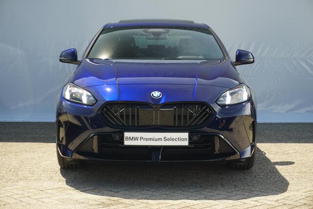 BMW 2-SERIE Gran Coupé 220 M Sportpakket Pro 19'' / Panoramadak / Driving Assistant Professional / Stuurwiel verwarmd