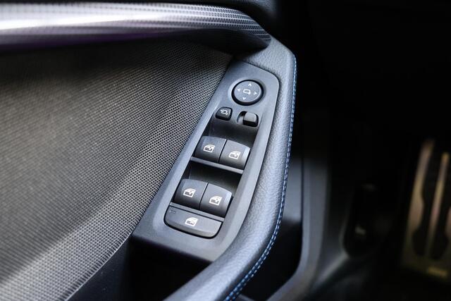 BMW 2-SERIE Gran Coupé High Executive M-Sportpakket, Afneembare Trekhaak, Stuurwielverwarming, Sportstoelen, Harman Kardon, Parkeerhulpsysteem, Comfortpakket, DAB, Stoelverwarming, Shadowline, M-Sportbesturing, Inklapbare Spiegels, etc.