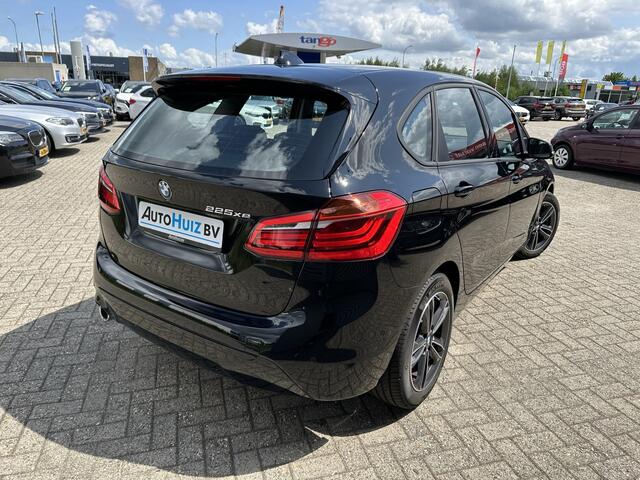 BMW 2-SERIE Active Tourer 225xe iPerformance Executive Sport Line Adaptive Cruise Control Stoelverwarming PDC DAB LED