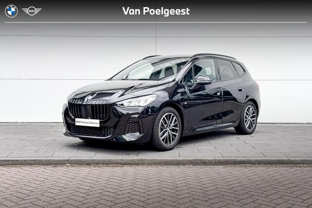 BMW 2-SERIE Active Tourer 220i | M Sport | Achteruitrijcamera | Trekhaak |