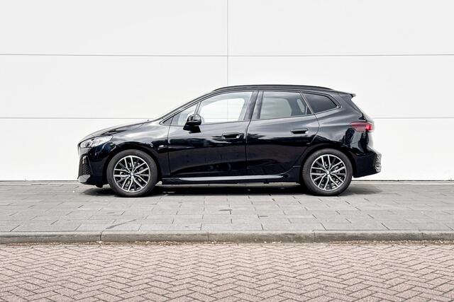 BMW 2-SERIE Active Tourer 220i | M Sport | Achteruitrijcamera | Trekhaak |