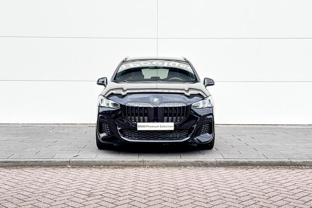 BMW 2-SERIE Active Tourer 220i | M Sport | Achteruitrijcamera | Trekhaak |