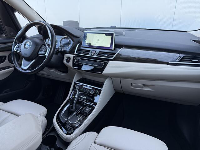 BMW 2-SERIE Active Tourer 220i High Executive Launch Edition Automaat