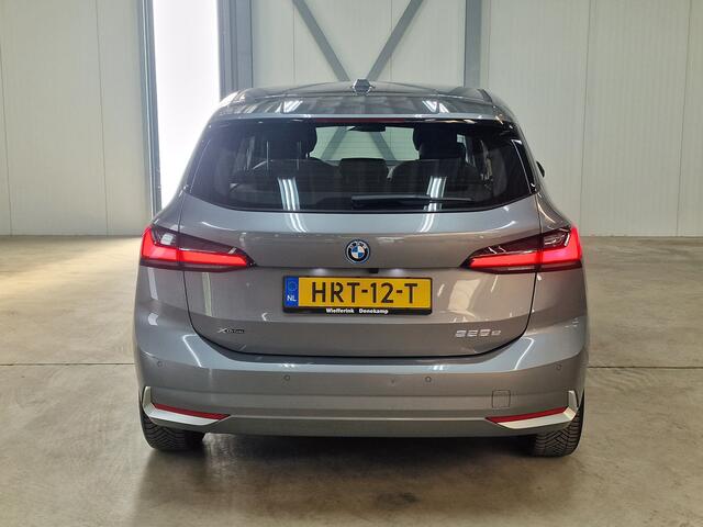 BMW 2-SERIE Active Tourer 225e xDrive 245pk | Leren bekleding | Stoelverwarming |