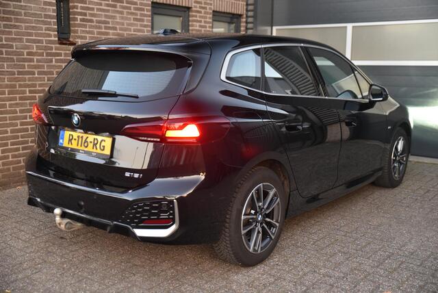 BMW 2-SERIE Active Tourer 218i - Elektrisch wegklapbare Trekhaak