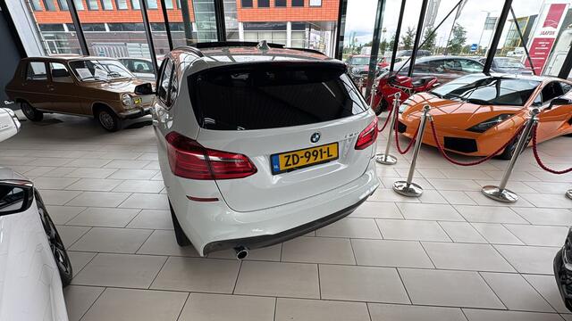 BMW 2-SERIE Active Tourer 218d High Executive M-sport AUTOMAAT | NIEUW BINNEN!