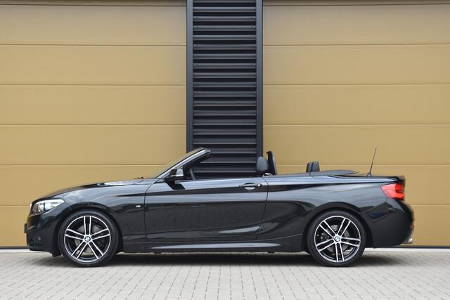 BMW 2-SERIE Cabrio 220i High Executive * M Sportpakket * Navigatie Professional * HIFI * Leder * Leder *