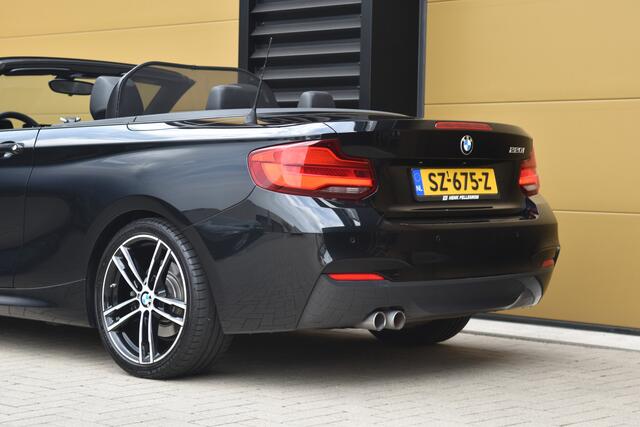 BMW 2-SERIE Cabrio 220i High Executive * M Sportpakket * Navigatie Professional * HIFI * Leder * Leder *