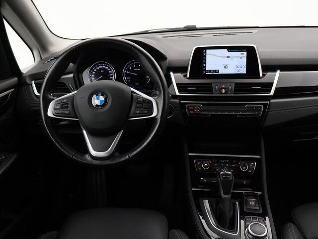 BMW 2-SERIE Active Tourer 225xe 224 PK XDRIVE PLUG-IN HYBRID + STOELVERWARMING / AFN. TREKHAAK / NAVIGATIE