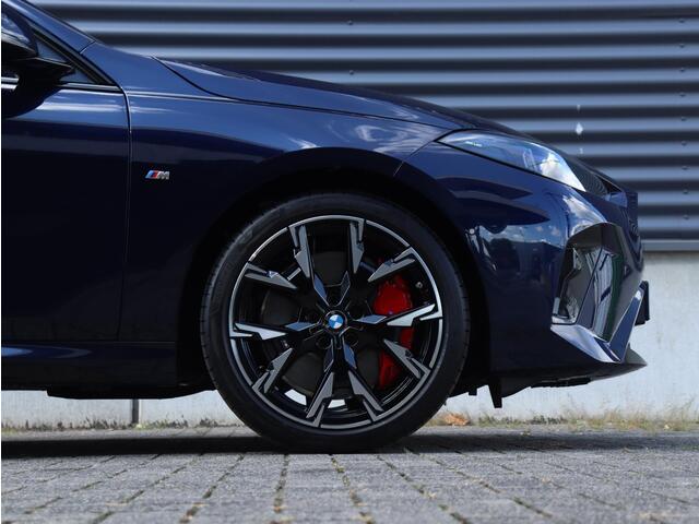 BMW 2-SERIE Gran Coupé 220 | M Sportpakket Pro | Innovation Pack | Panodak | Harman Kardon | Head-Up | Getint Glas | Driving Assistant | 19'' LMV