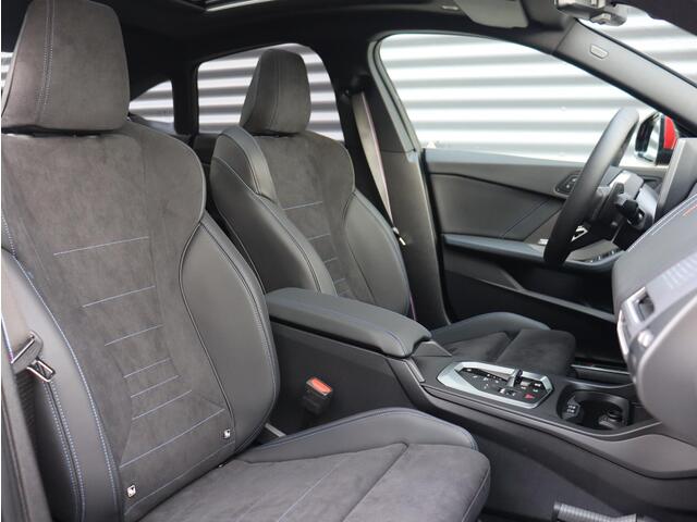 BMW 2-SERIE Gran Coupé 220 | M Sportpakket Pro | Panodak | Harman Kardon | Getint Glas | Premium Pack | Driving Assistant | Comfort Acces | 18'' LMV