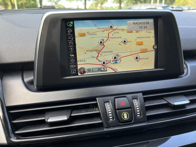 BMW 2-SERIE Active Tourer | NAVI | CLIMA | PDC | STOELVERWARMING 218i