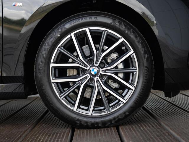 BMW 2-SERIE Active Tourer 225e xDrive | M Sportpakket | Premium Pack | Comfort Pack | Travel Pack