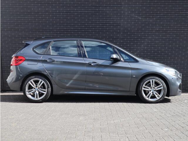 BMW 2-SERIE Active Tourer 218i Centennial High Executive | Head-Up | Leder | Stoelverwarming |