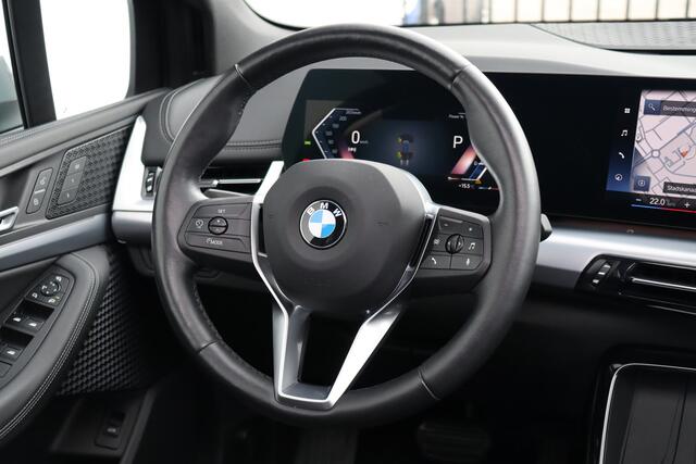 BMW 2-SERIE Active Tourer 218i Automaat | Leder | Panoramadak | Stoel-/Stuurverwarming | Elek. Trekhaak | Navigatie