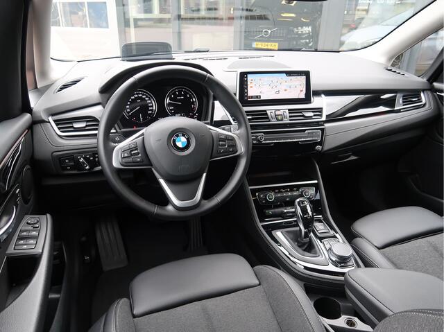 BMW 2-SERIE Active Tourer 218i Executive Edition | Comf Stoelen | Trekhaak |