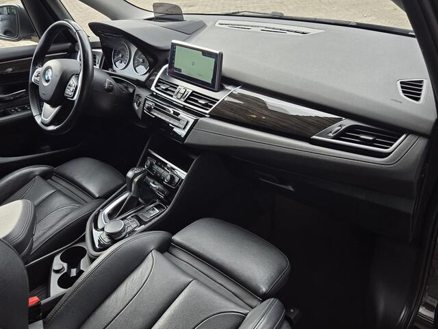 BMW 2-SERIE Active Tourer 218i High Executive | LUXURY LINE | LEDER | SPORTSTOELEN | HEAD UP |