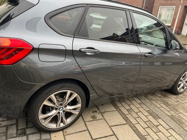 BMW 2-SERIE 220I actieve touring