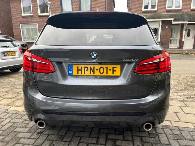 BMW 2-SERIE 220I actieve touring