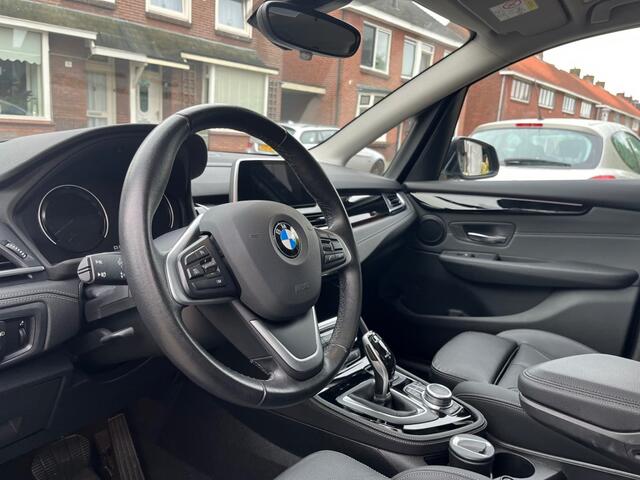 BMW 2-SERIE 220I actieve touring