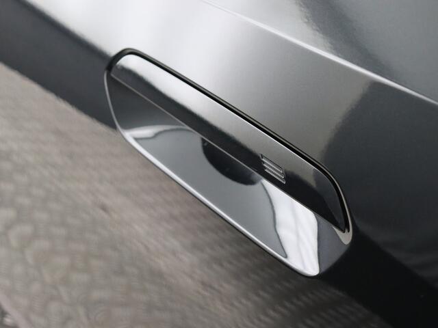 BMW 2-SERIE Active Tourer 230e xDrive M sport (Pano / Elek. achterklep / Led / Navi / Cuise)