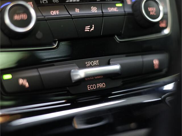 BMW 2-SERIE Active Tourer 220i Sport Line | Trekhaak | Panoramadak