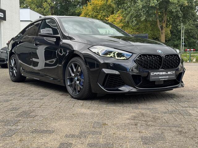 BMW 2-SERIE Gran Coupé M235i xDrive High Exe, M Performance, Schaalstoel, Head-up, Harman/Kardon, Adaptive Cruise . Een proefrit levert het bewijs. Neem contact op en we maken een afspraak!