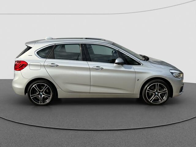 BMW 2-SERIE Active Tourer 225xe High Executive | HUD | PANO | Sport Stoel