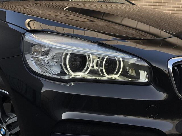 BMW 2-SERIE Active Tourer 218i Sport | Sportleder | Head Up | Camera | Adaptive LED |Navi Plus | HiFi Premium