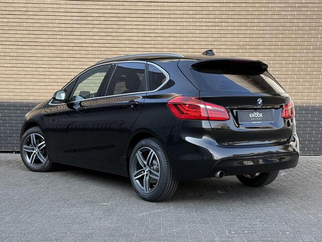 BMW 2-SERIE Active Tourer 218i Sport | Sportleder | Head Up | Camera | Adaptive LED |Navi Plus | HiFi Premium