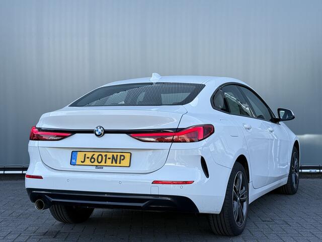 BMW 2-SERIE Gran Coupé BJR 2020 218i 141 PK Executive AUTOMAAT LEDEREN INTERIEUR / AUTOMAAT / NAVI / CLIMA L/R / LM VELGEN