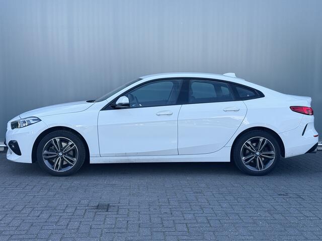 BMW 2-SERIE Gran Coupé BJR 2020 218i 141 PK Executive AUTOMAAT LEDEREN INTERIEUR / AUTOMAAT / NAVI / CLIMA L/R / LM VELGEN
