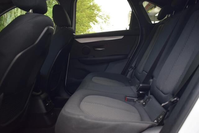 BMW 2-SERIE Active Tourer 225xe iPerformance Business Editon Plus Adaptieve cruise / Memory seats / Adaptieve led verlichting / etc