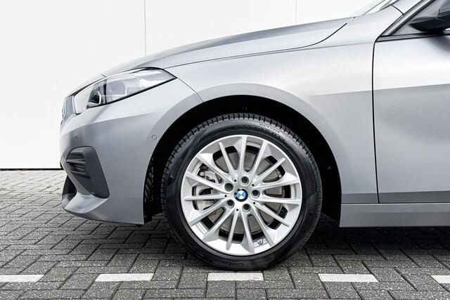 BMW 2-SERIE Gran Coupé 220i | Comfort Pack | Panoramadak | cruise control adaptief