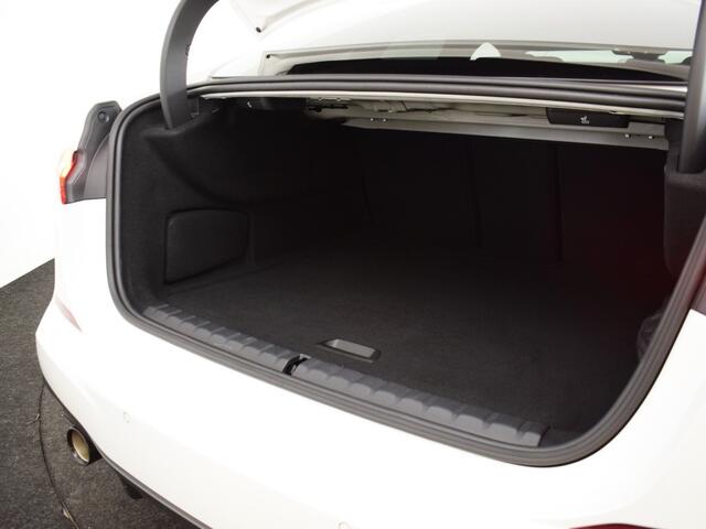 BMW 2-SERIE 218i Introduction Edition | M-Sport o Live Cockpit o CarPlay