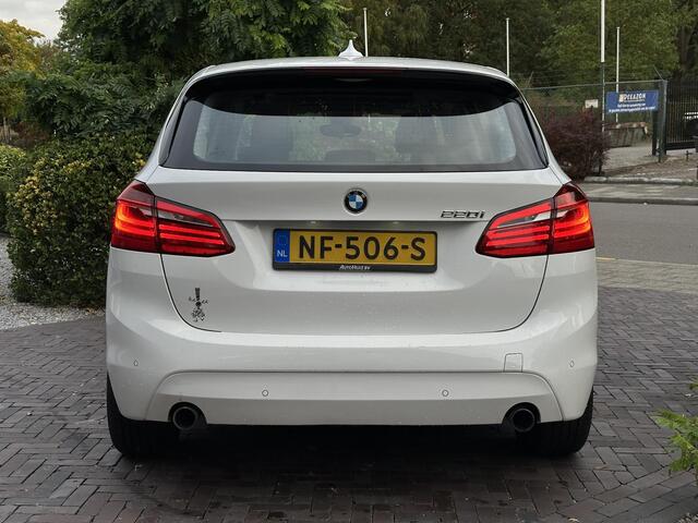BMW 2-SERIE Active Tourer 220i M Sport Panoramadak LED Cruise Clima Stoelverw.