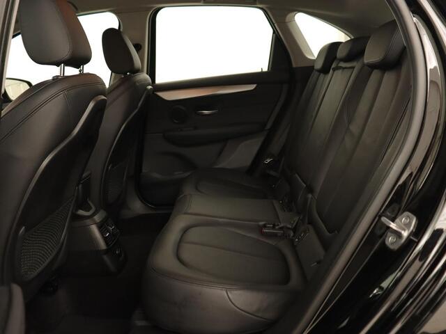 BMW 2-SERIE Active Tourer 218i Corporate Lease High Executive | Leder | Cruise Control | Stoelverwarming | Head-up | Elektrische achterklep | Xenon