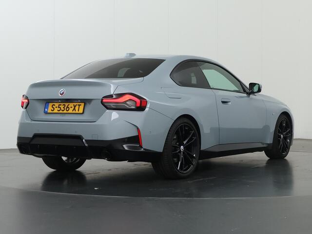 BMW 2-SERIE Coupé 218i | M-Sport | Live Dashboard Plus | Apple Carplay/Android Auto | NL auto | Cruise control adaptief | 19'' LMV | Stoelverwarming | Sportstoelen |