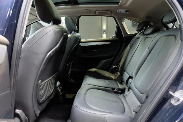 BMW 2-SERIE Active Tourer 218i High Executive / Pano / Camera / Leder / Luxury Line